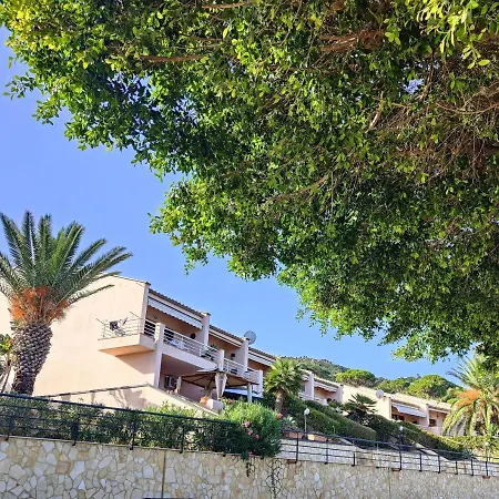 Kefalure Tatil Evi *