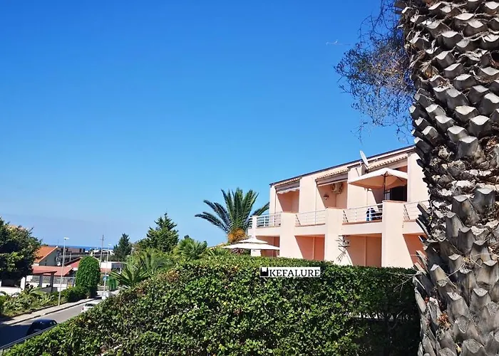 Kefalure 度假居 切法卢