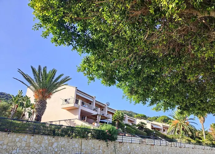 Kefalure 度假居 *